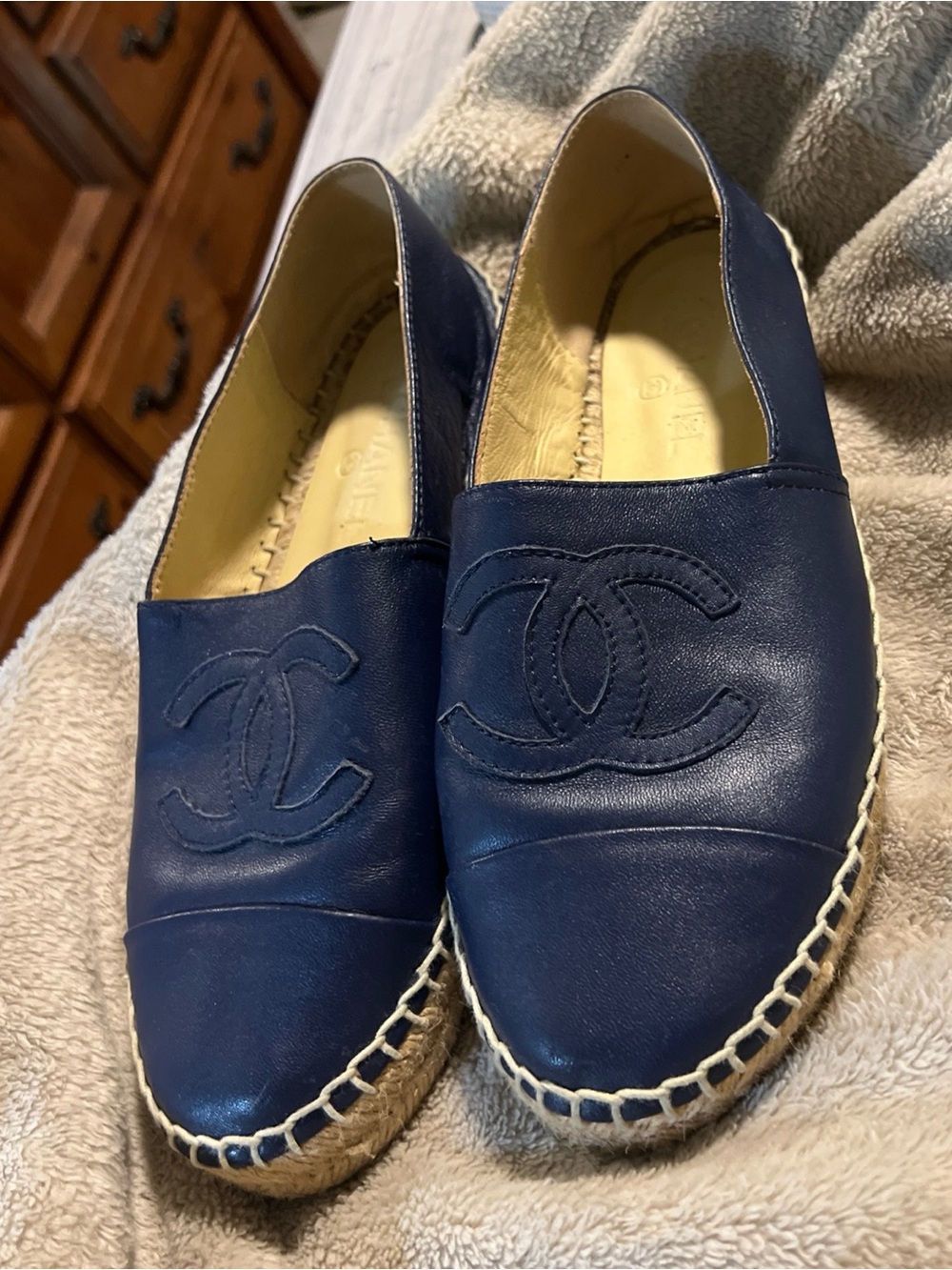 CHANEL Dark Navy Lamb Espadrille Women's Slip-On Sz 39